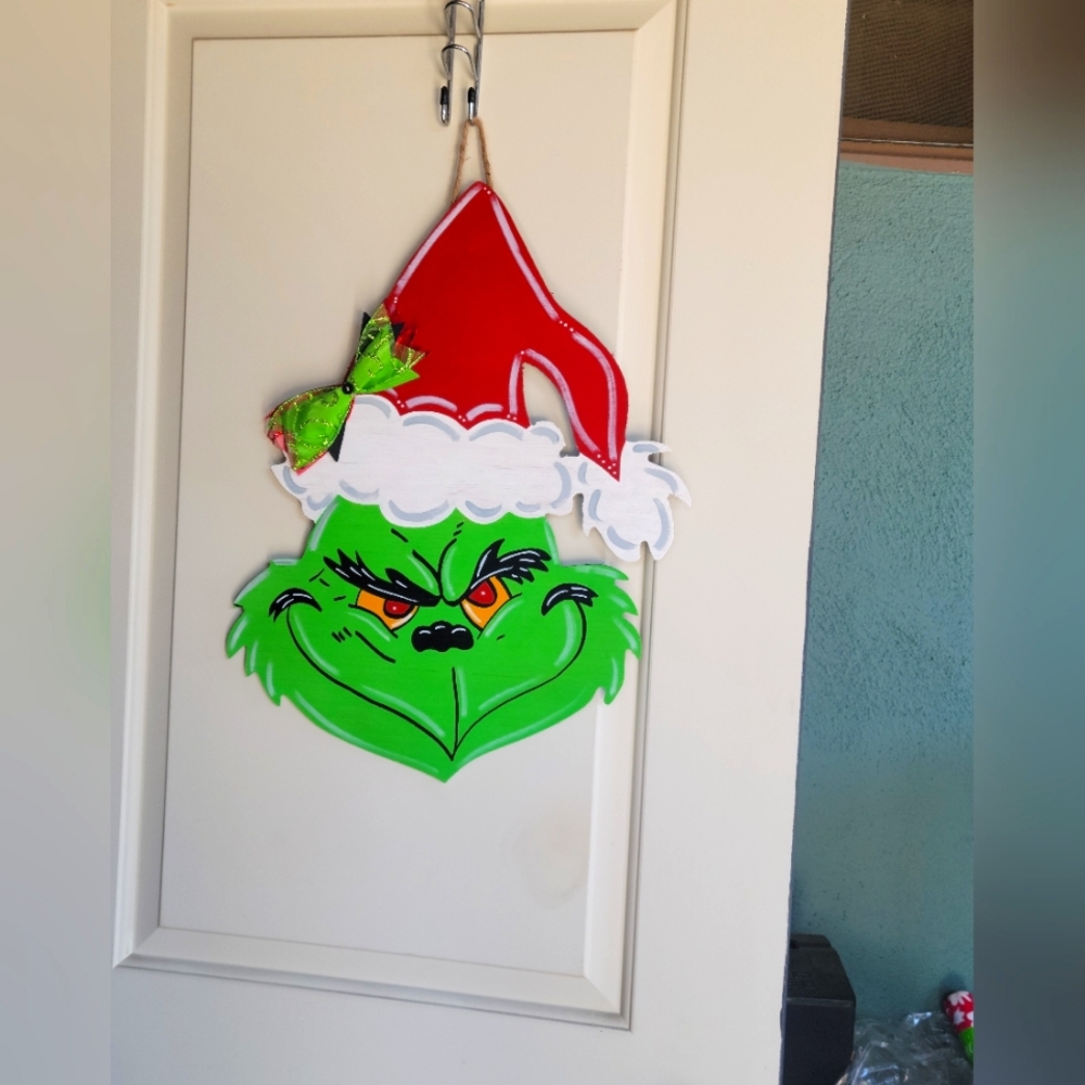 Grinch style door hanger